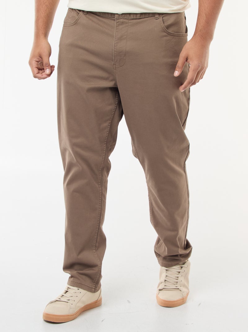 Pantaloni 5 tasche fitted L34 Marrone - Kiabi
