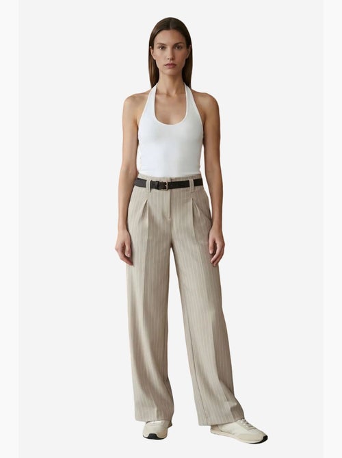 Pantaloni a gamba ampia a righe con pieghe dilvin - Kiabi Pantaloni a gamba ampia a righe con pieghe dilvin - Kiabi