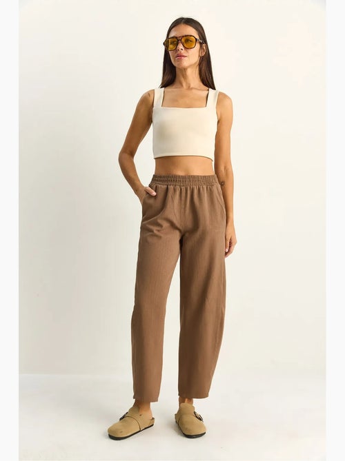 Pantaloni a gamba dritta con vita elastica e tasche lucci - Kiabi Pantaloni a gamba dritta con vita elastica e tasche lucci - Kiabi