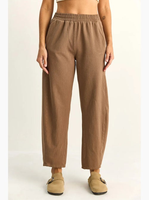 Pantaloni a gamba dritta con vita elastica e tasche lucci - Kiabi Pantaloni a gamba dritta con vita elastica e tasche lucci - Kiabi