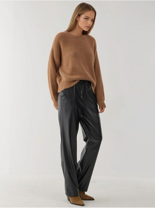 Pantaloni a gamba dritta in ecopelle con vita elasticizzata hiccup - Kiabi Pantaloni a gamba dritta in ecopelle con vita elasticizzata hiccup - Kiabi