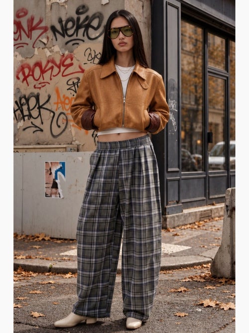Pantaloni a quadri con vita elasticizzata e dettaglio tasche hiccup - Kiabi Pantaloni a quadri con vita elasticizzata e dettaglio tasche hiccup - Kiabi