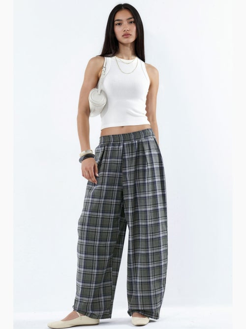 Pantaloni a quadri con vita elasticizzata e dettaglio tasche hiccup - Kiabi Pantaloni a quadri con vita elasticizzata e dettaglio tasche hiccup - Kiabi