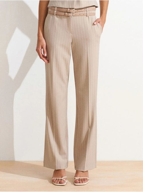 Pantaloni a righe a gamba dritta con cintura dilvin - Kiabi Pantaloni a righe a gamba dritta con cintura dilvin - Kiabi