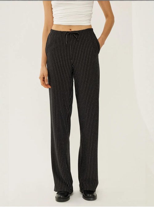 Pantaloni a righe con elastico in vita - Kiabi Pantaloni a righe con elastico in vita - Kiabi