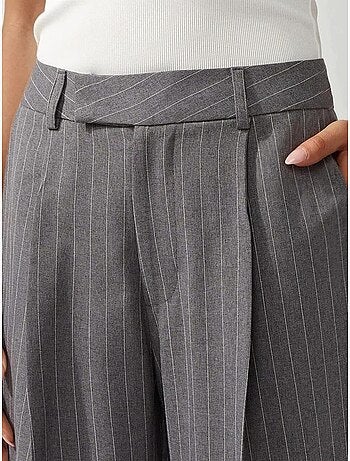 Pantaloni a righe plissettati a gamba dritta hiccup