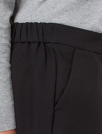 Pantaloni a sigaretta