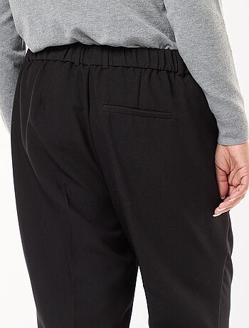 Pantaloni a sigaretta