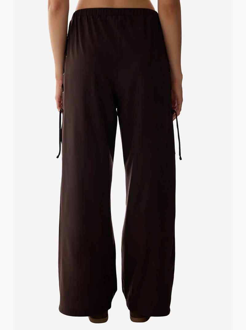 Pantaloni a vita alta con dettaglio al fondo penti Marrone cioccolato - Kiabi