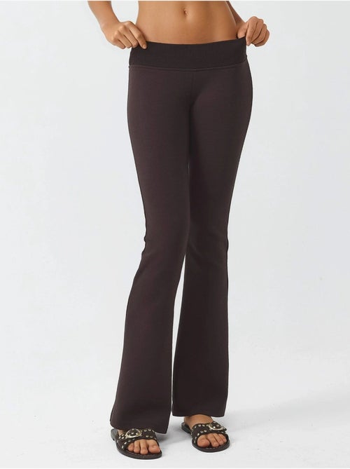 Pantaloni a zampa con vita elasticizzata busem - Kiabi Pantaloni a zampa con vita elasticizzata busem - Kiabi