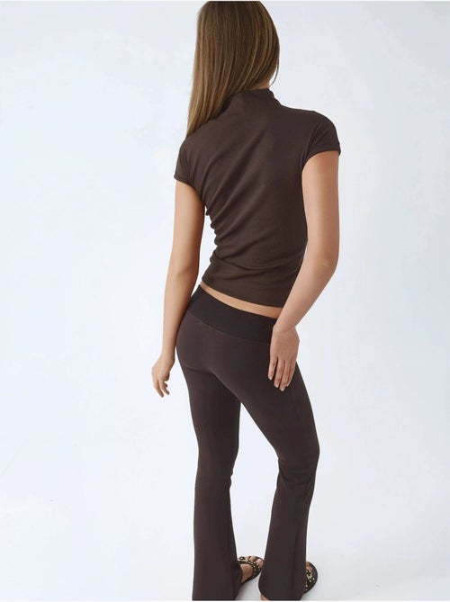 Pantaloni a zampa con vita elasticizzata busem - Kiabi Pantaloni a zampa con vita elasticizzata busem - Kiabi