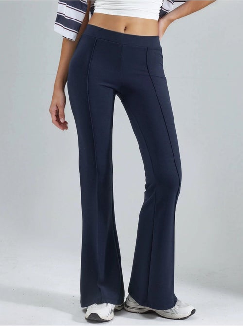 Pantaloni a zampa elasticizzati a coste busem - Kiabi Pantaloni a zampa elasticizzati a coste busem - Kiabi