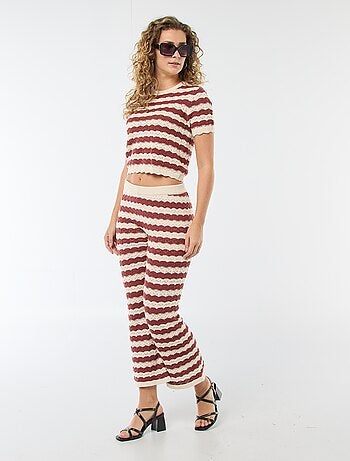 Pantaloni a zampa in crochet