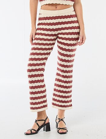 Pantaloni a zampa in crochet