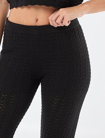 Pantaloni a zampa in crochet