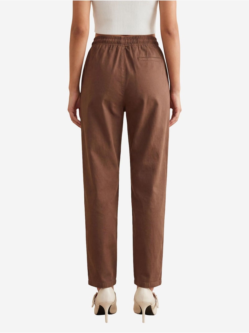 Pantaloni alla caviglia con coulisse in vita e tasca my fashion Marrone cioccolato - Kiabi