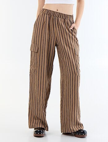 Pantaloni ampi a righe con tasche a patta