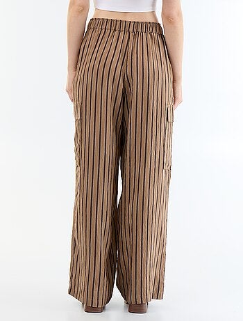 Pantaloni ampi a righe con tasche a patta