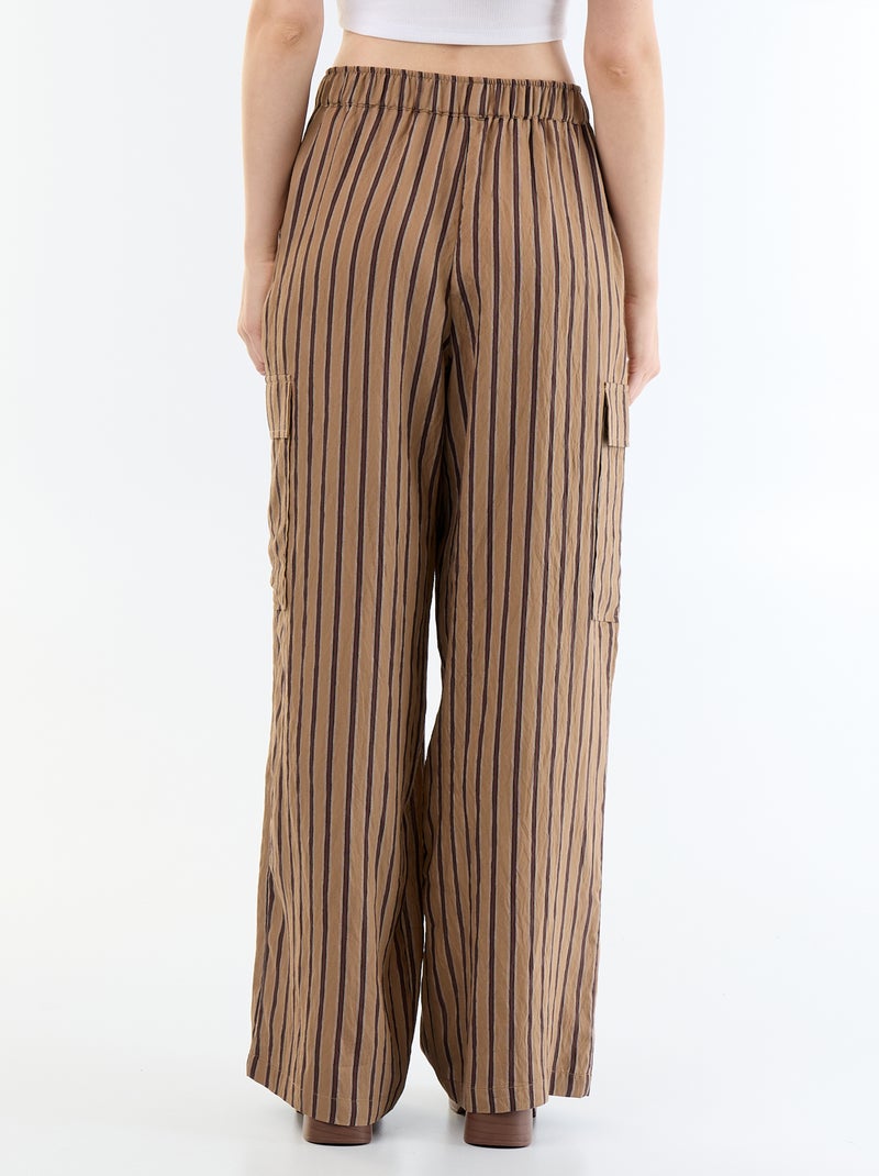 Pantaloni ampi a righe con tasche a patta Marrone scuro - Kiabi