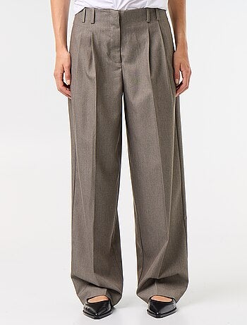 Pantaloni ampi a vita alta