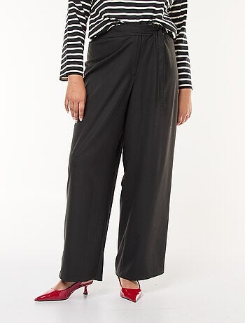 Pantaloni ampi con fibbia dorata