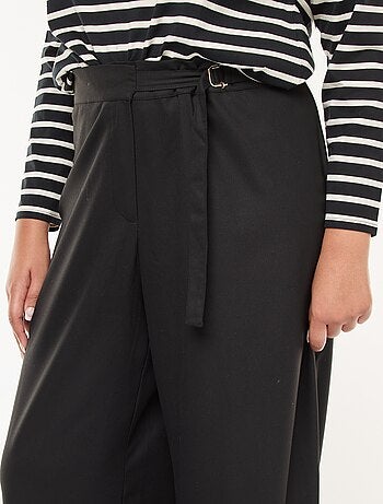 Pantaloni ampi con fibbia dorata