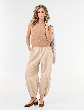 Pantaloni ampi con fondo elasticizzato