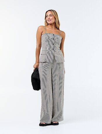 Pantaloni ampi con pinces