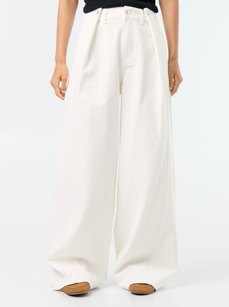 Pantaloni ampi con pinces e bottoni in vita Bianco - Kiabi