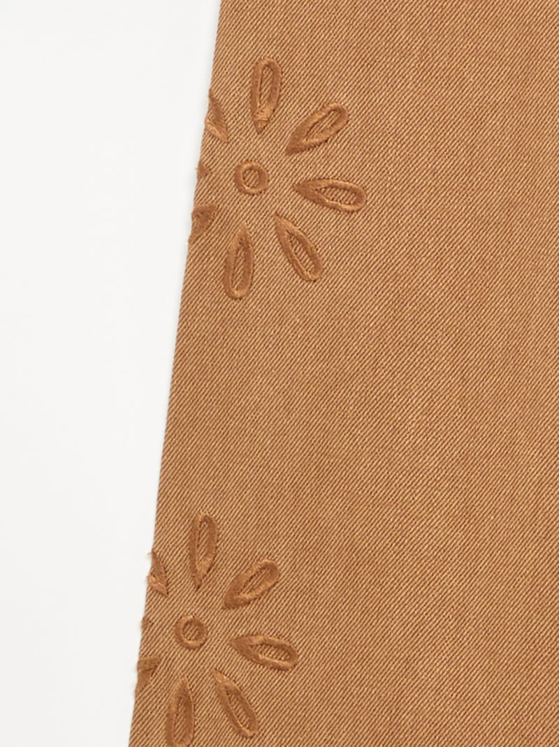 Pantaloni ampi con ricami a fiori Marrone - Kiabi