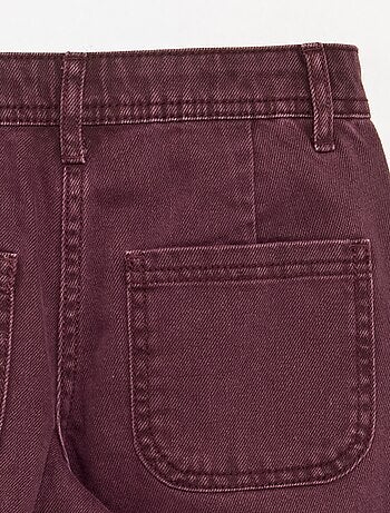 Pantaloni ampi con ricami a fiori