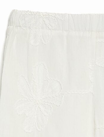 Pantaloni ampi con ricami