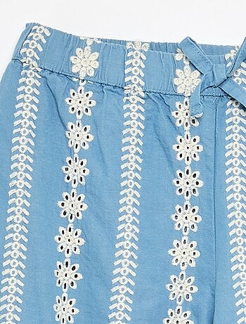 Pantaloni ampi con ricami sangallo