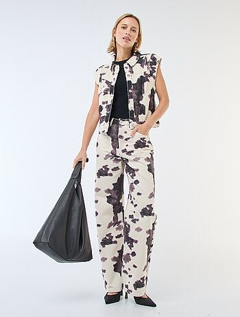Pantaloni ampi con stampa mucca