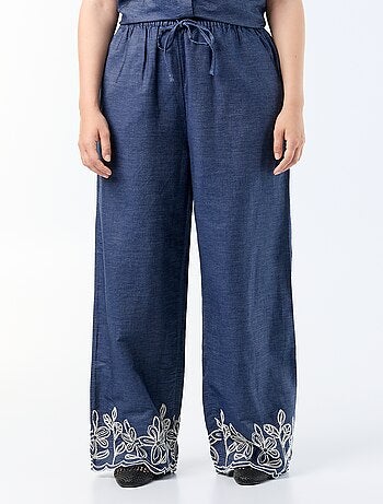 Pantaloni ampi con stampe ricamate