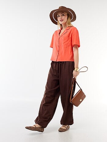 Pantaloni ampi da donna con vita elasticizzata e fondo elasticizzato