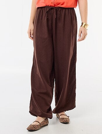 Pantaloni ampi da donna con vita elasticizzata e fondo elasticizzato