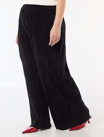 Pantaloni ampi elasticizzati a costine