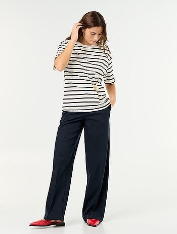 Pantalone ampio a vita alta con cintura e passanti