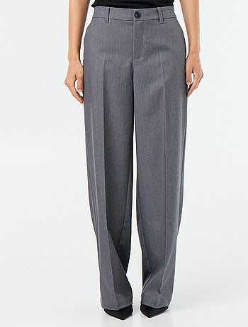 Pantalone ampio a vita alta con cintura e passanti