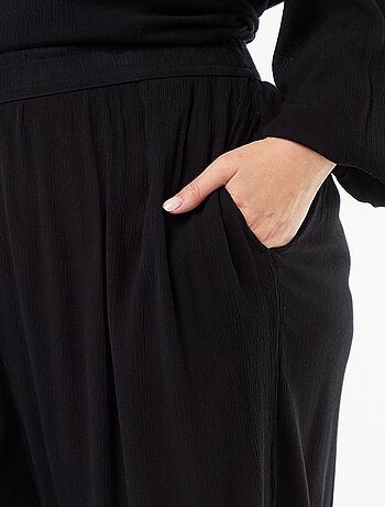 Pantaloni ampi in maglia crêpe