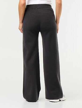 Pantaloni ampi in maglia