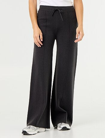 Pantaloni ampi in maglia