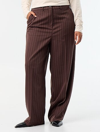 Pantaloni ampi in tessuto fluido