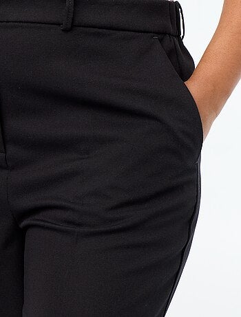 Pantaloni ampi in tessuto fluido