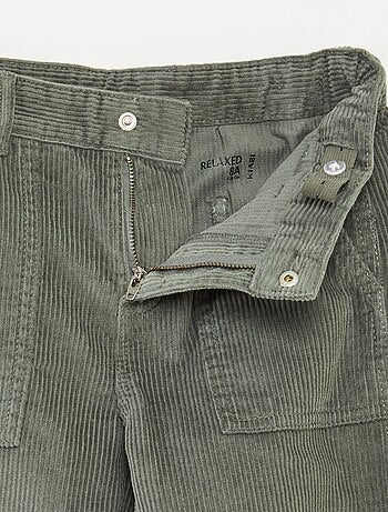 Pantaloni ampi in velluto tinta unita