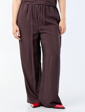 Pantaloni ampi in viscosa fluida