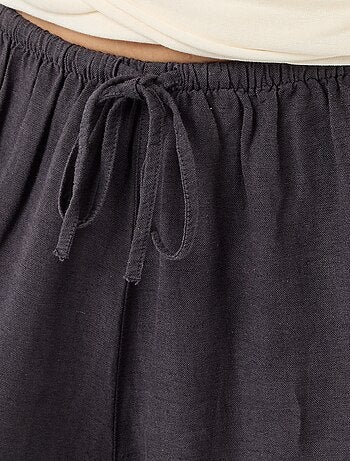 Pantaloni ampi tinta unita con cintura elasticizzata