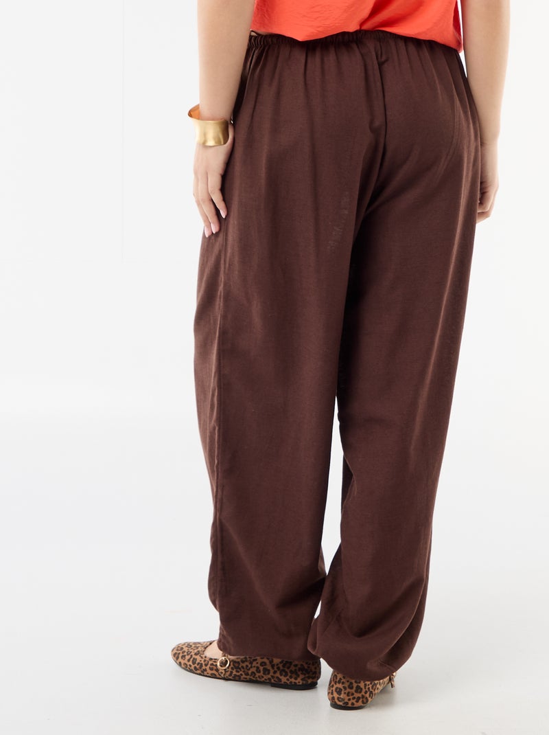 Pantaloni ampi tinta unita con cintura elasticizzata Marrone - Kiabi