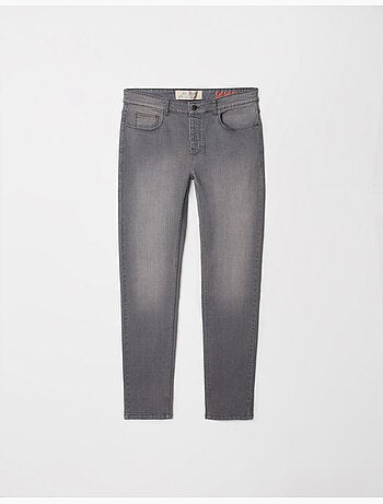 Pantaloni attillati, mo fashion